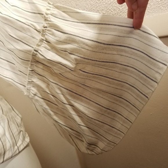 Lavender Field Womens Top Blouse Size M Striped Linen Cropped Bell Sleeve V-Neck - Picture 7 of 8